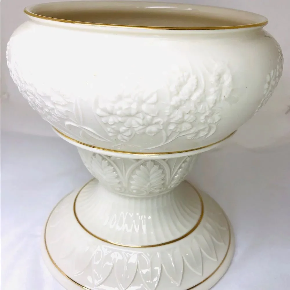 Lenox China Serveware Set: Bowl & 2 Display Bases